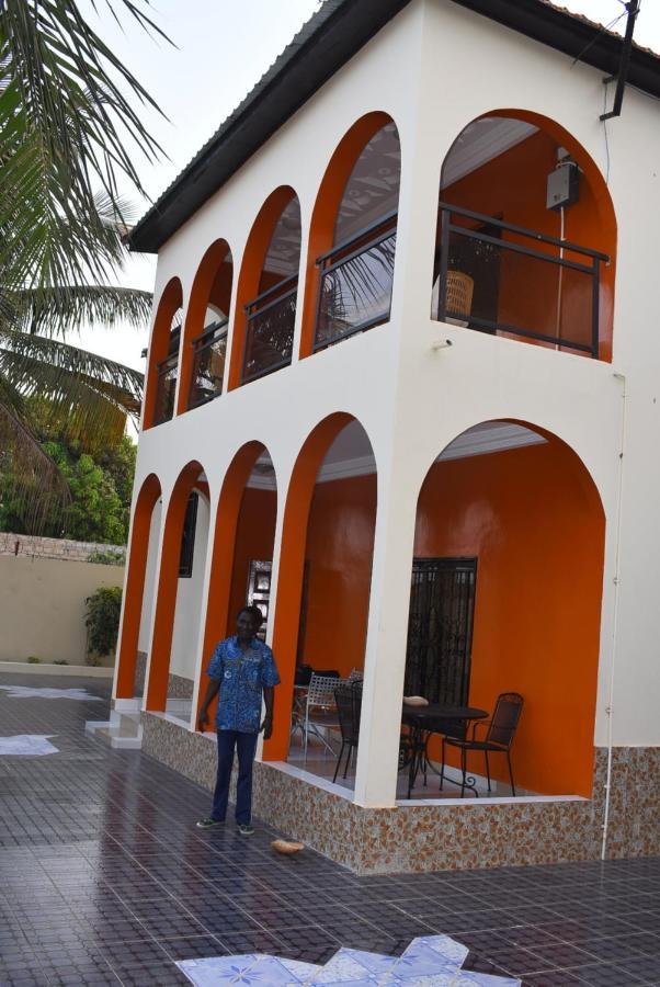 London Innn Gambia Brufut Exterior foto